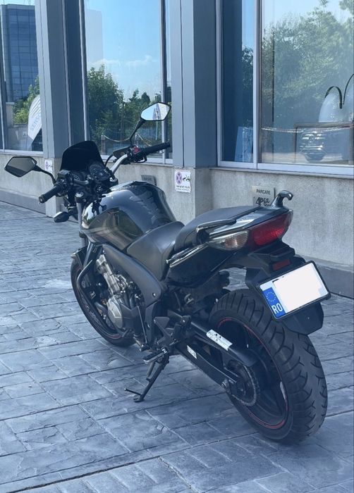 Motocicleta Honda CB600F