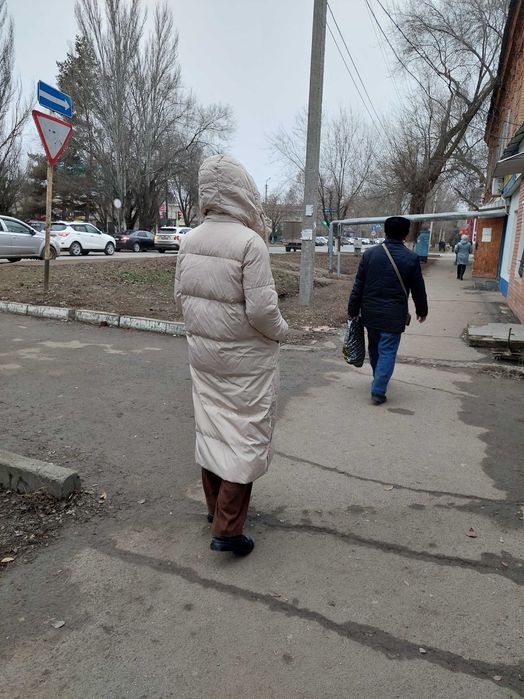 Пуховик зимний болоневый