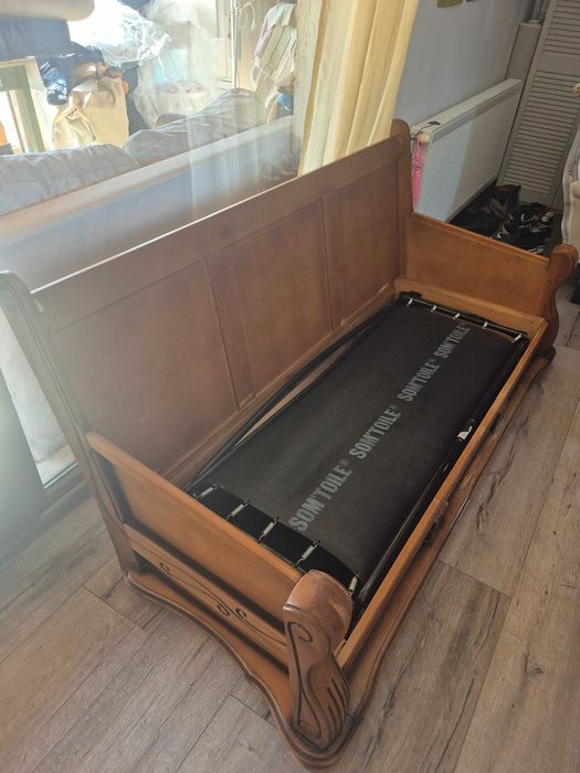 Canapea extensibila cu 3 locuri si pat rabatabil