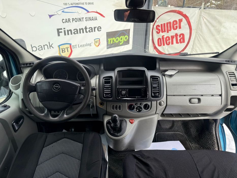 Opel Vivaro 8+1 2.0D 110cp Inm Ro,EURO 5 Acte valabile