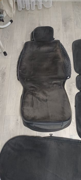 Продам чехлы универсальный