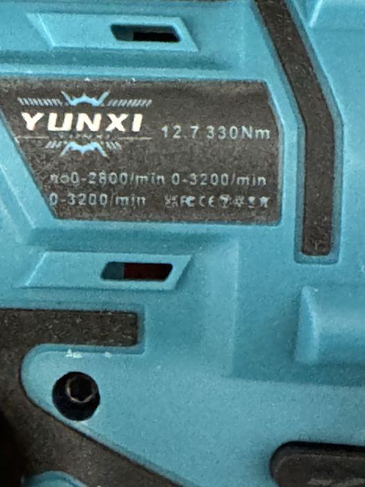 безжичен ударен гайковерт YUNXI 21V.