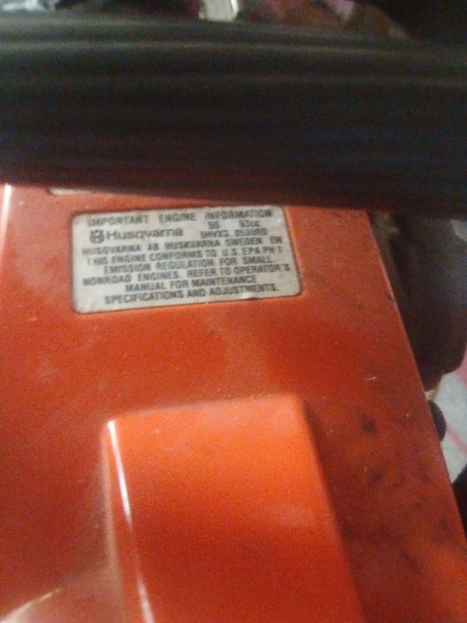 Vând drujba husqvarna 55