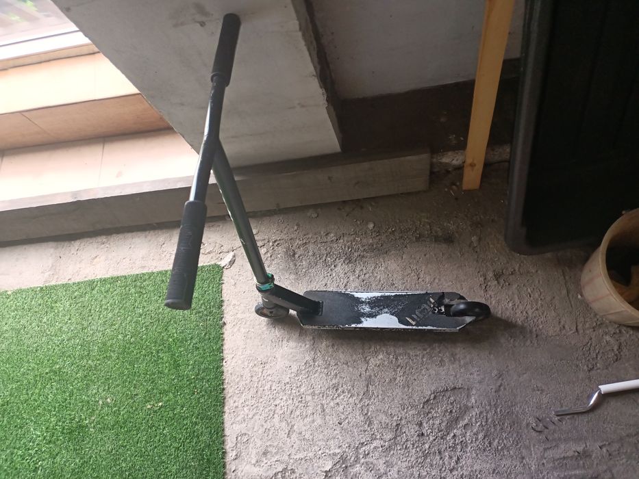 Продаю самокат limit