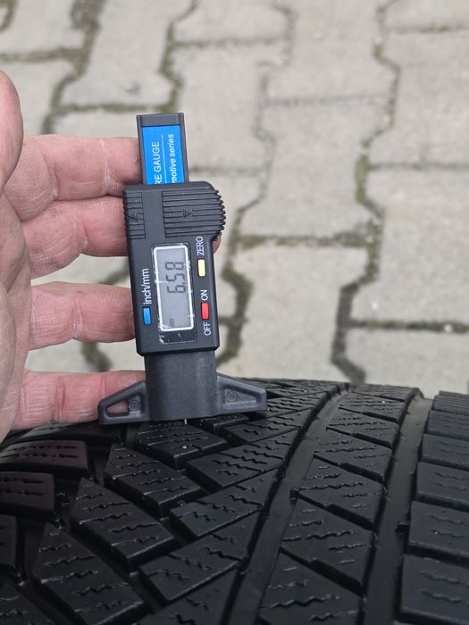 235 55 18 Continental