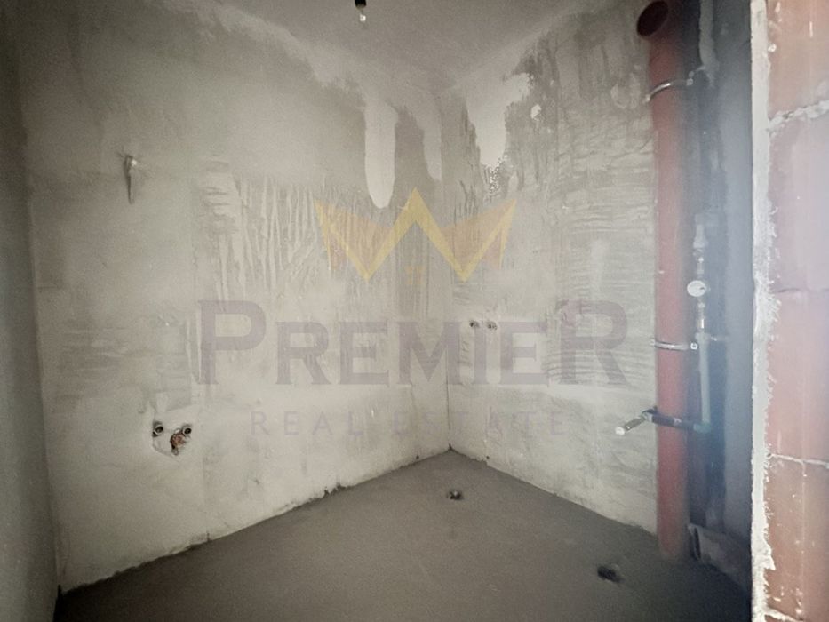 Продава се Тристаен апартамент в Пловдив, Остромила - 122 кв.м за 694 €/кв.м - Снимка #7