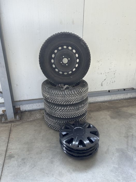 Roti logan Iarna Nokian 185 65 15 stare foarte buna