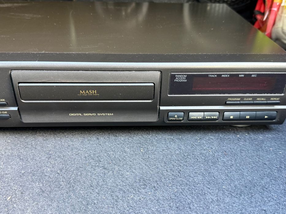 Technics CD player