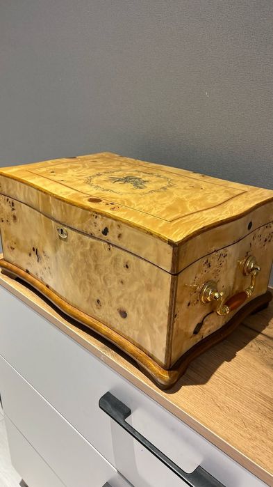 Шкатулка массив универсальная