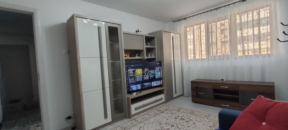 Apartament central 3 camere Et.1
