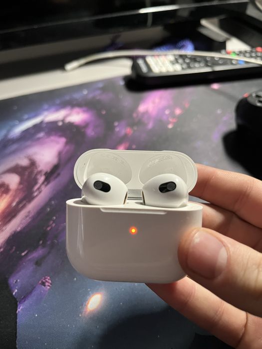 Casti AirPods 3 ………