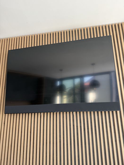 Televizor smart  138 cm