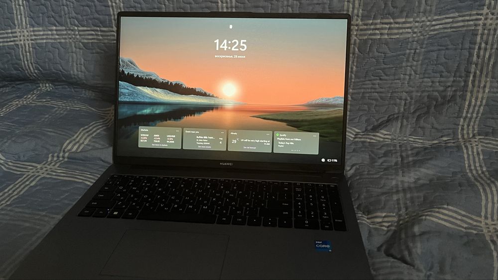 HUAWEI MateBook D16
