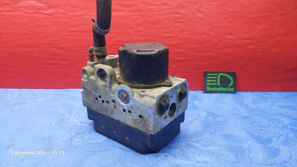 Блок ABS Toyota Camry 30 35