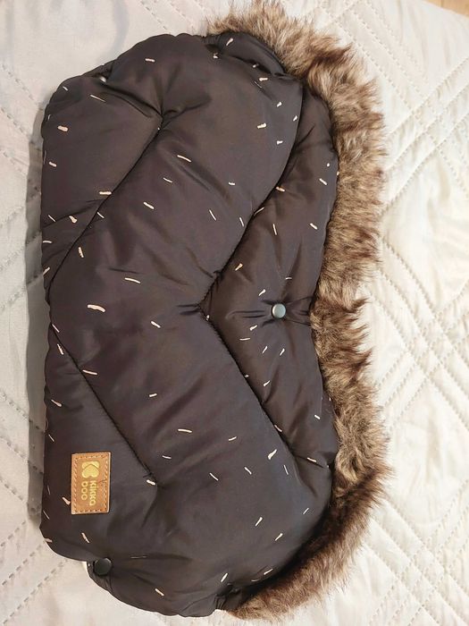 Универсални зимни ръкавици за детска количка.Без следи от употреба.