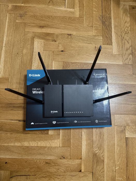 РУТЕР D-LINK DIR-825 E ROUTER и N300 Безжичен усилвател DAP-1330