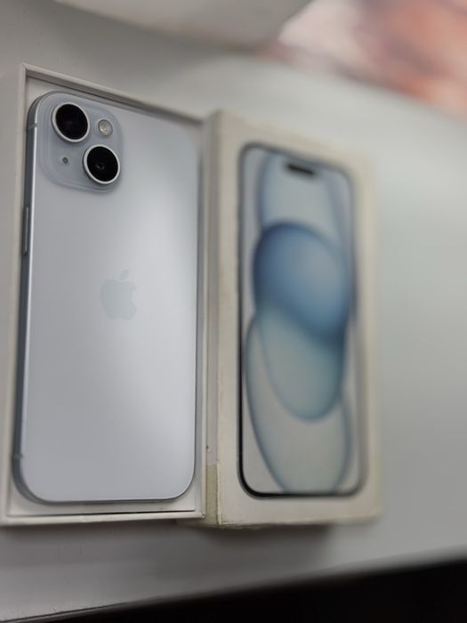 iphone 15 свет белый