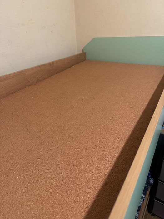 Продам двух ярусную кровать