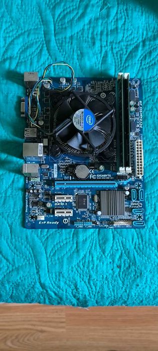 Дънна платка Gigabyte GA-H61M-S1 + Процесор Intel i5-2400 3.10GHz + 16gb ddr3 ram