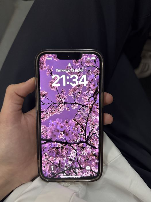 Iphone 13 розовый