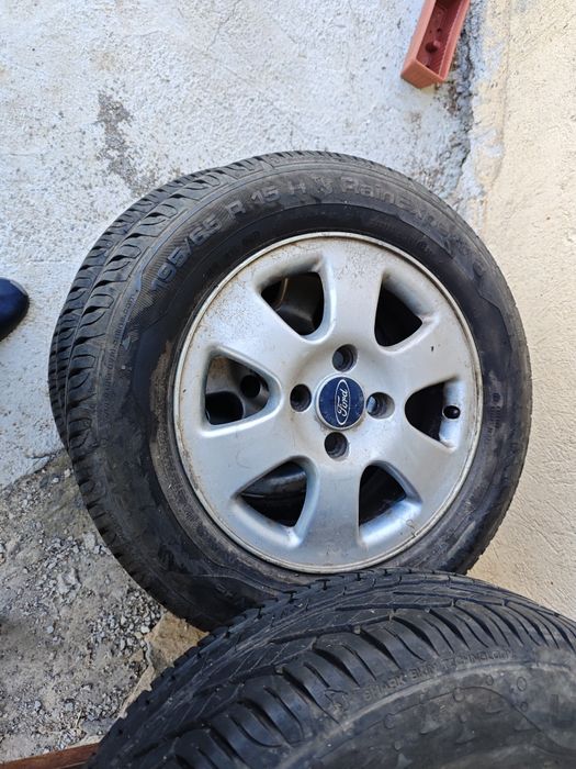 Летни гуми за Ford Mondeo MK2 с алуминиеви джанти