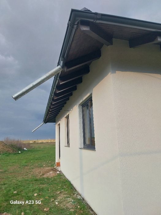 Casa de vanzare  sau parcele de teren 700mp.