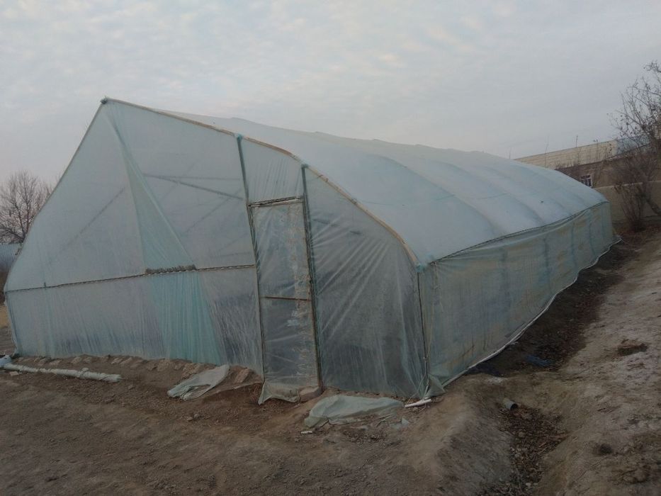 Парник сотилади.