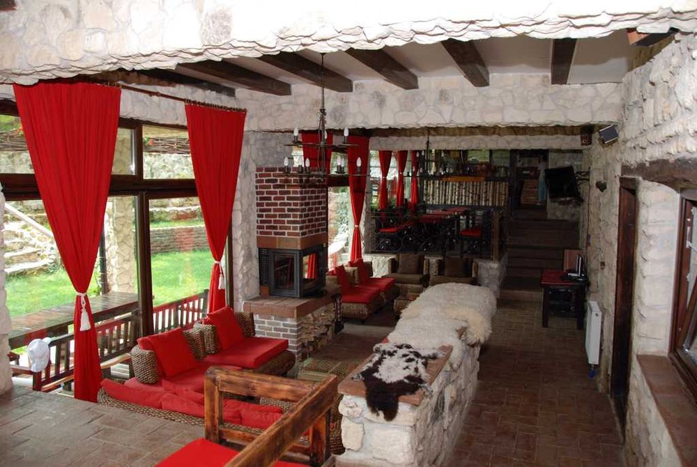 Inchiriez pensiune turistica pentru administrare