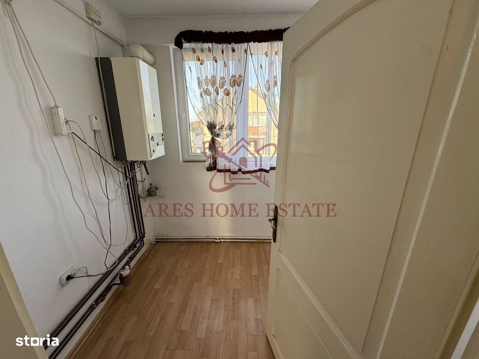 Casă 7 camere de vânzare/închiriere Izvin + anexă 90 mp- Comision 0