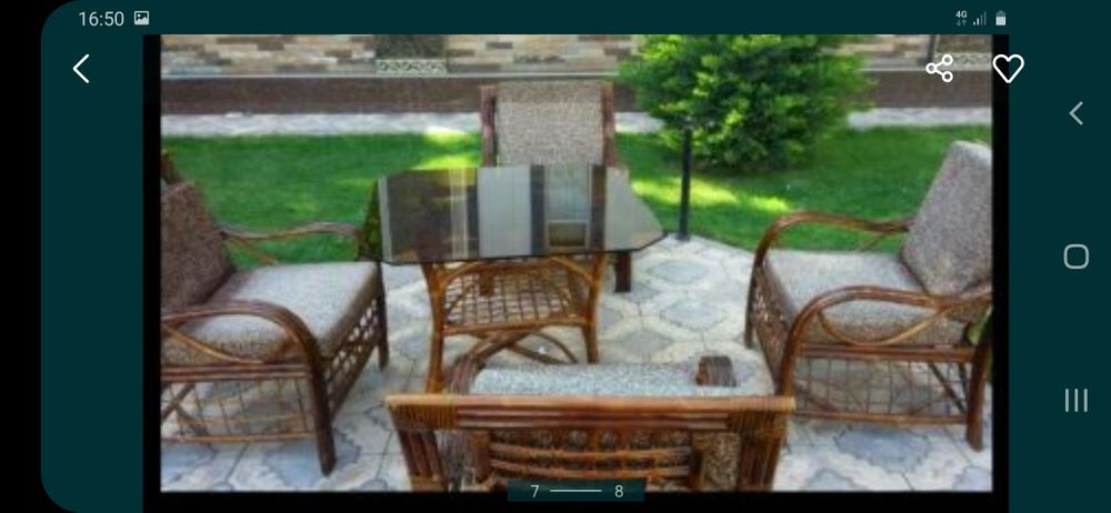 Тукилган стол  стуллар