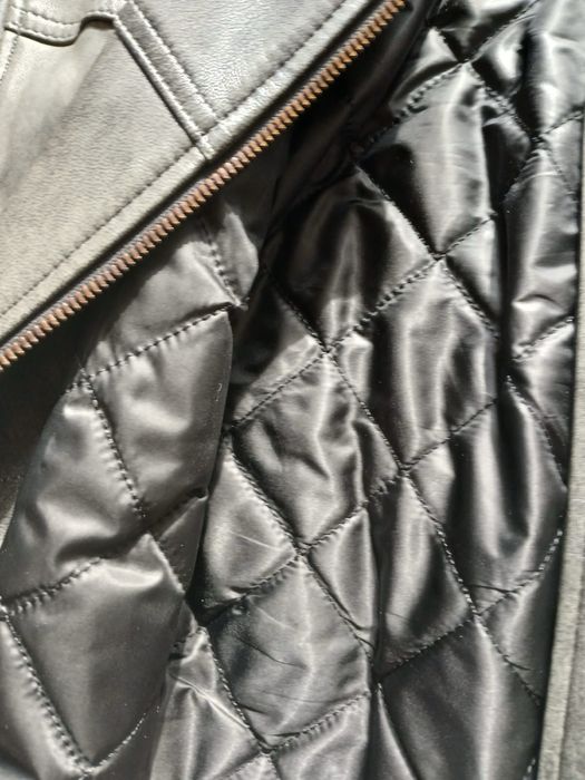 Продам кожаный бомбер Punto,раз.L.Турция.