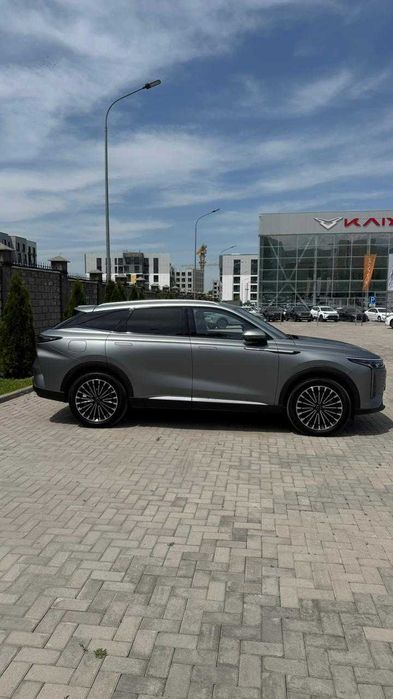 Автомобиль EXEED RX