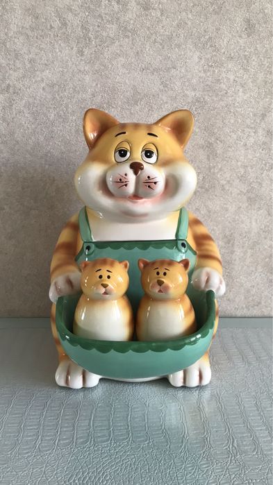 Конфетница кошка с котятами