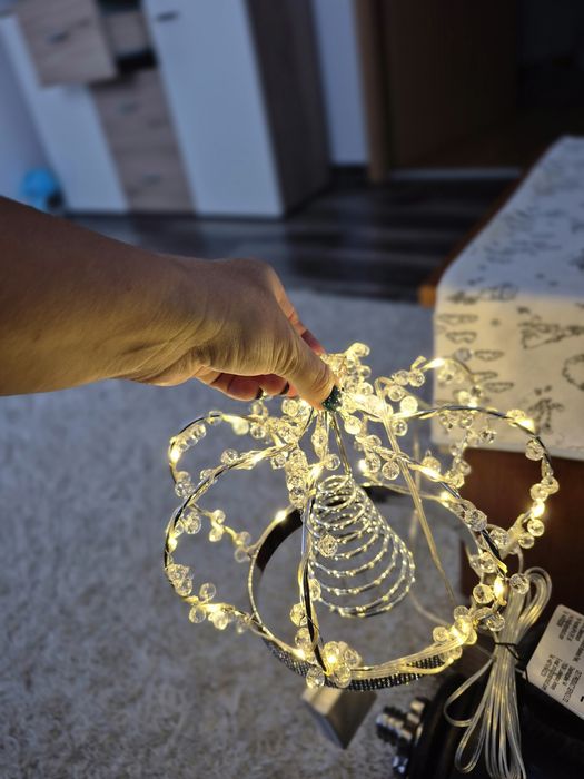 Vârf de brad iluminat LED – Coroană decorativă cu mărgele / Cristale Nou