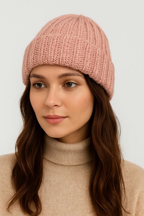 Женская шапка Stradivarius