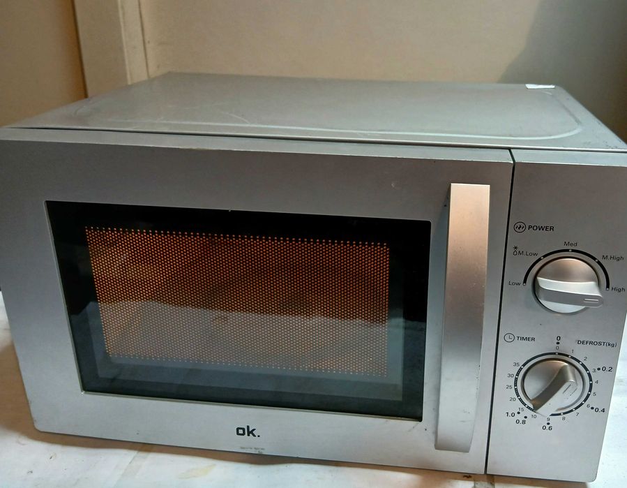 Микровълнова печка O.K.