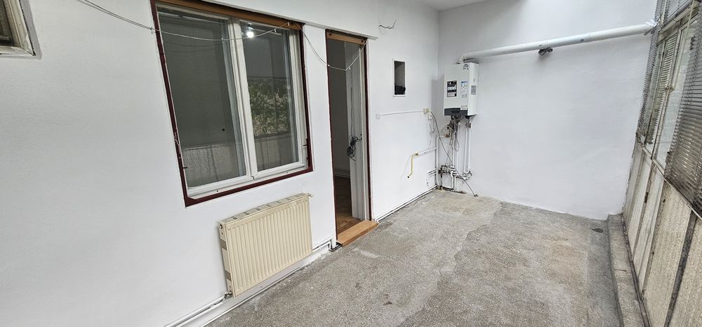 Proprietar, vand apartament 3 camere, 87mp utili, pod, 2 garaje - 185.000 Eur