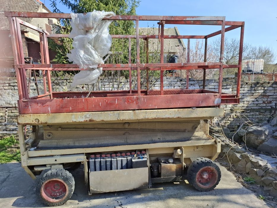 Vând nacelă MALTECH  2.350 euro