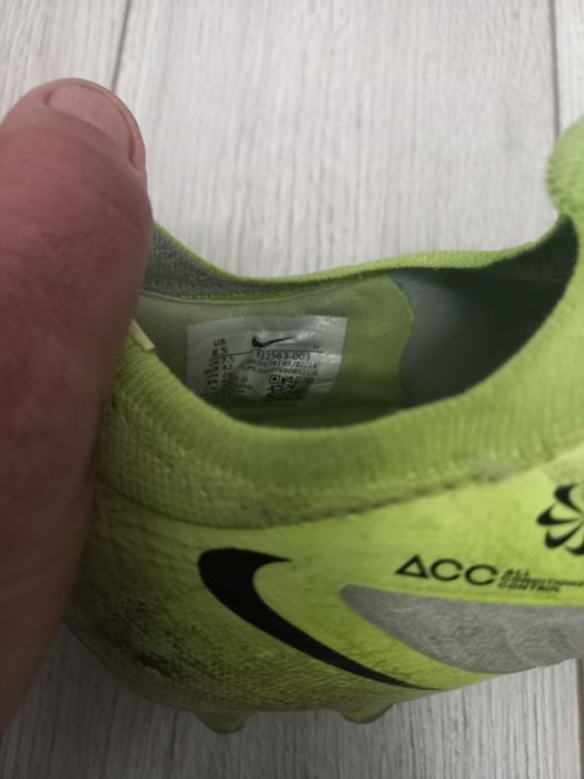 Бутони Nike Phantom 42