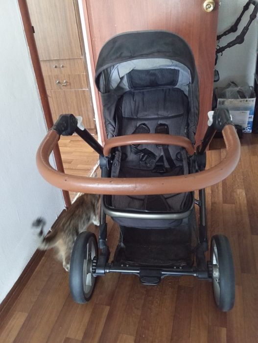 Продам детскую коляску