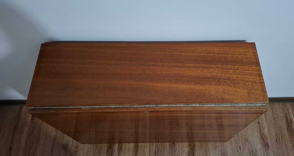 Продается раскладной стол