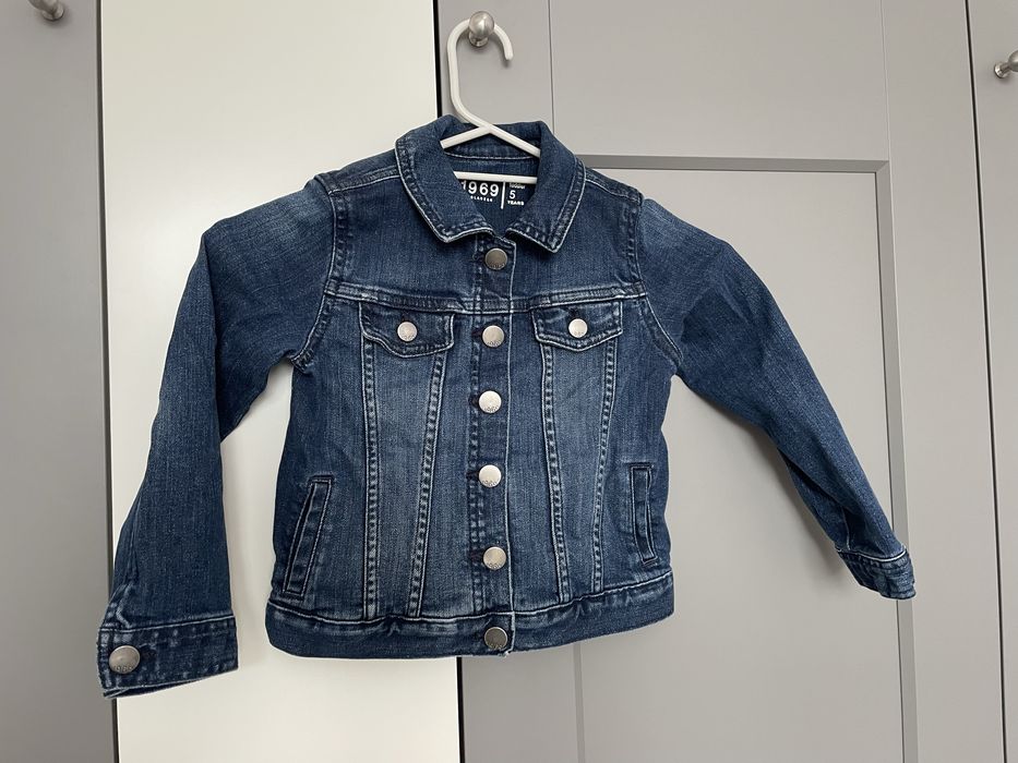 Лот якета GAP , 5-6 години