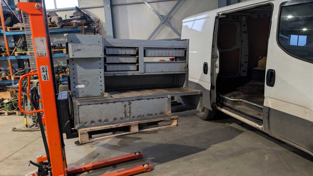 Rafturi auto  Store Van