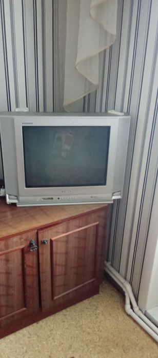 Продам телевизор