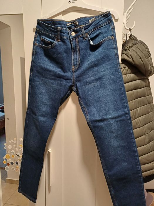 Vând blugi KOTON JEANS  SKiNNY FIT Mărimea  31 albastrii noi nouti