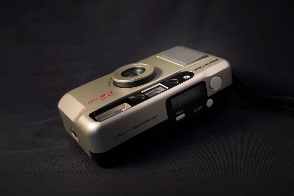 Olympus Mju III + Praktica P90 Super - филмови/лентови Point & Shoot фотоапарати