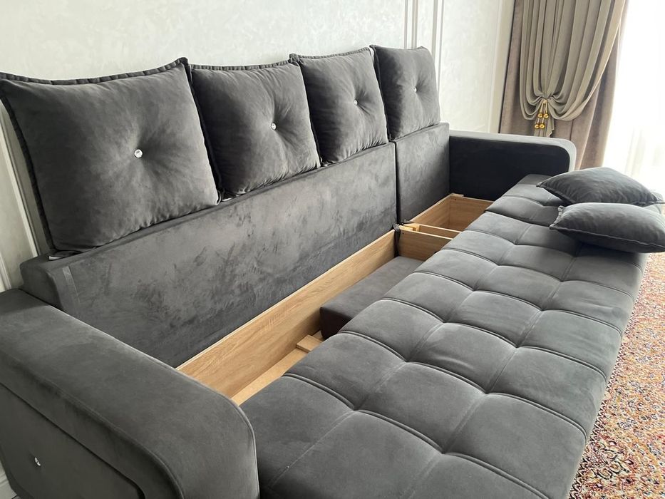 Буу диван в хорошем состоянии