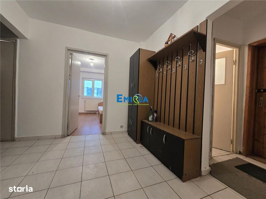 Apartament spatios 3 camere decomandate, 2 bai, etaj 3, zona Mioritei,