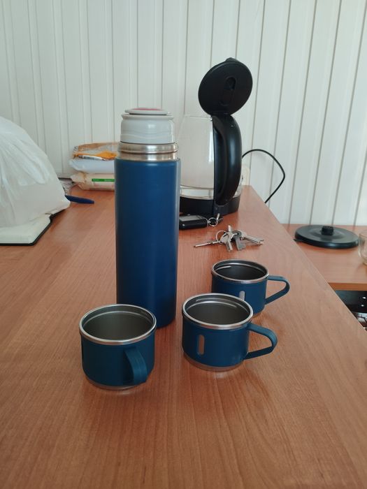 Термос стильный для чая, воды и напитков