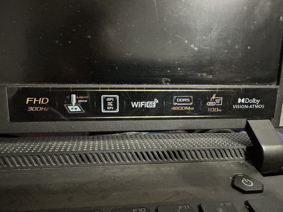 ASUS ROG strix G513 SCAR